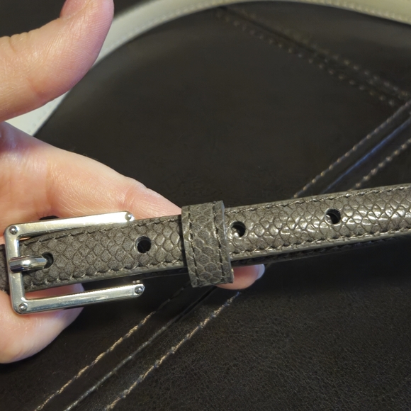 Thin Small/Medium Women's Fashion Belt - Faux snakeskin gray - Picture 2 of 6